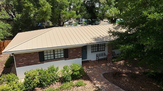 Standing seam metal roof in Sandstone, Temple Terrace, FL
